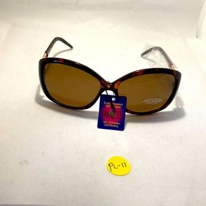 Ladies M size polarized sunglasses with design on arm.